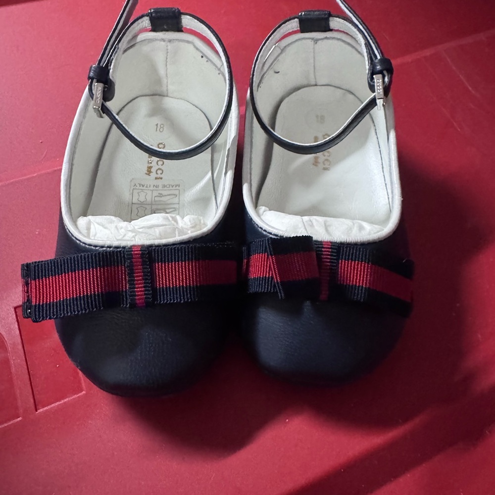 Gucci Kids Black and Red Bow Dress Shoes